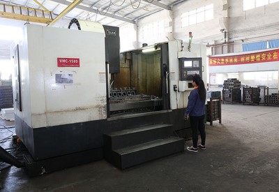 mesin bor CNC