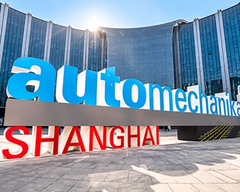Terima kasih kepada Xinhua Net News yang mengundang produsen bilik semprot Guangli untuk wawancara
